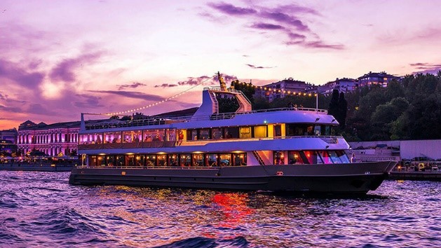Istanbul Bosphorus Cruises: Unveiling the Enchanting Turkish Night Shows
