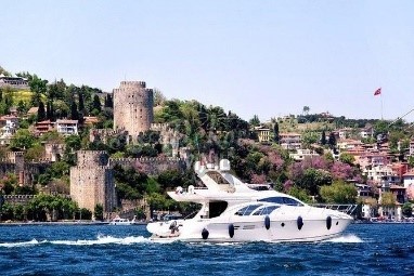 Exclusive Family Yacht Tour on the Bosphorus in Istanbul