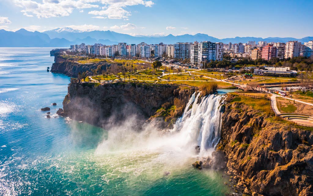 Experience Antalya's vibrant and colorful city like a local with our daily city tour!